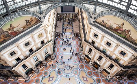 prada sponsr restauro galleria vittorio emanuele|Prada and Versace Unite to Restore Milan's Galleria Vittorio .